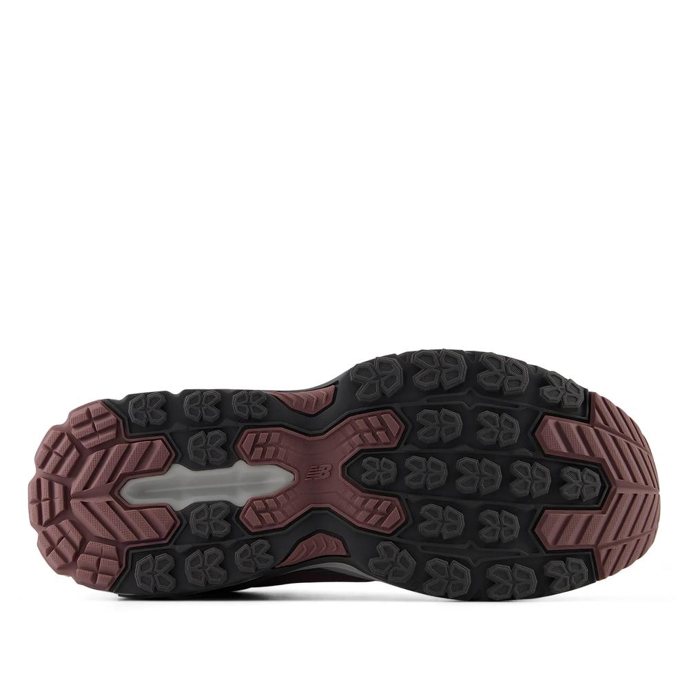 Női cipő New Balance 410 v9 W4102VL - gesztenyebarna