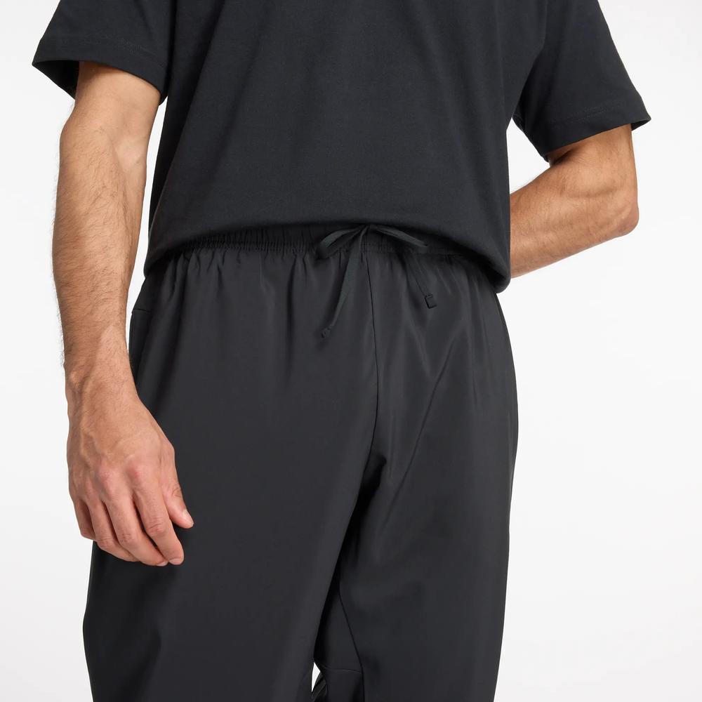 Férfi nadrág New Balance MP41011BK - fekete