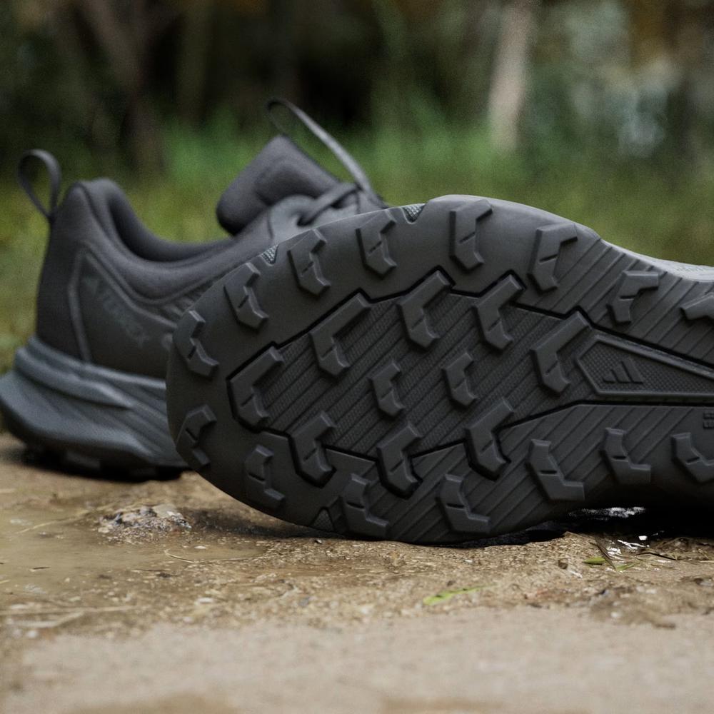 Cipő férfi adidas Terrex Tracefinder 2 Climaproof JI0274 - fekete