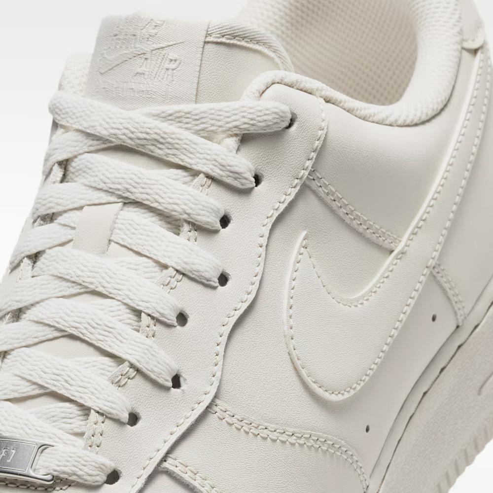 Cipő férfi Nike Air Force 1 '07 IH1698-003 - fehér