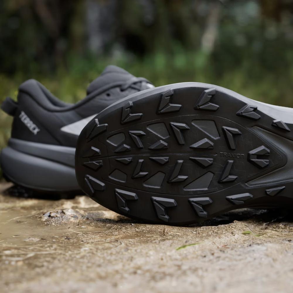 Cipő férfi adidas Terrex Tracefinder Plus JQ1955 - fekete