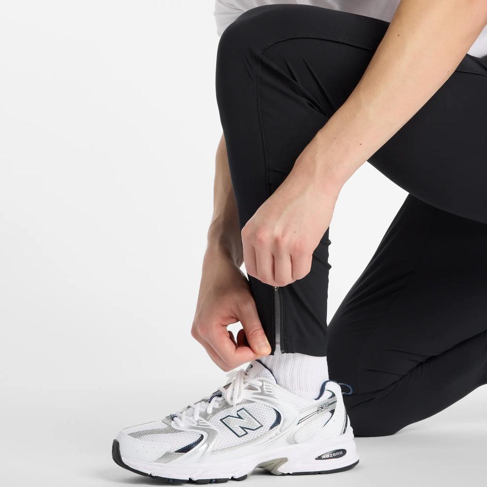 Férfi nadrág New Balance MP51904BK - fekete