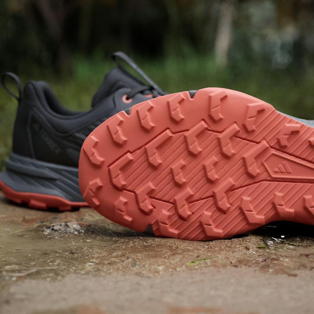 Cipő férfi adidas Terrex Tracefinder 2 Climaproof JR9134 - fekete