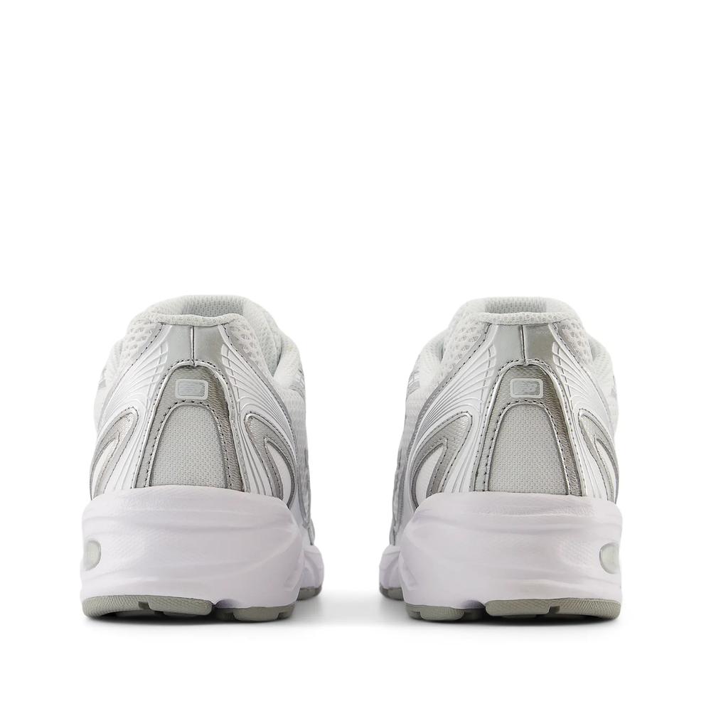 Unisex férfi cipő New Balance U740WM2 - fehér