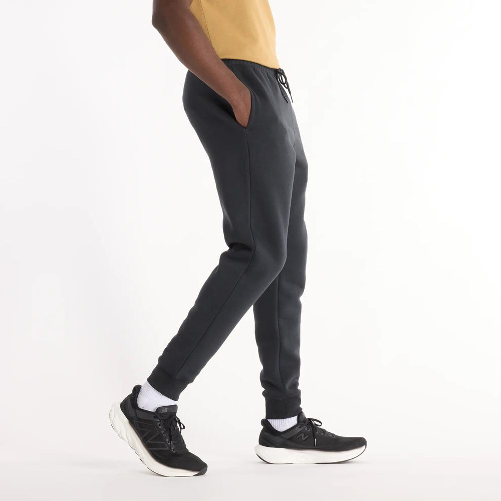 Férfi nadrág New Balance MP43904BK - fekete