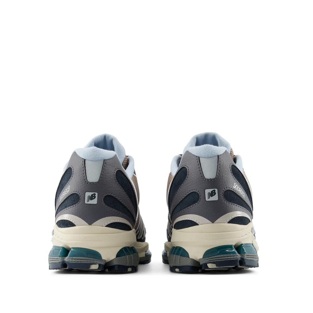 Unisex cipő New Balance U189052J - barna