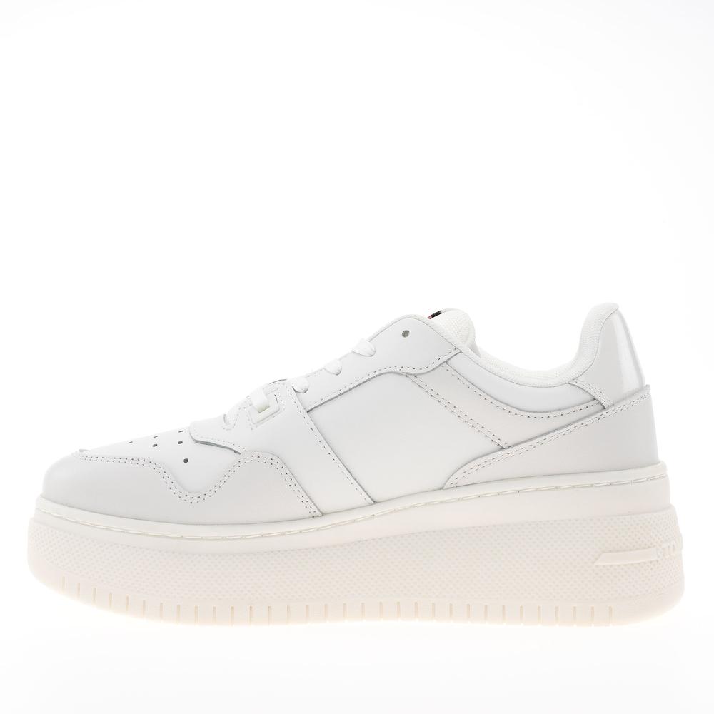 Cipő Tommy Jeans TJW Retro Flatform Charm EN0EN02421-YBL - fehér