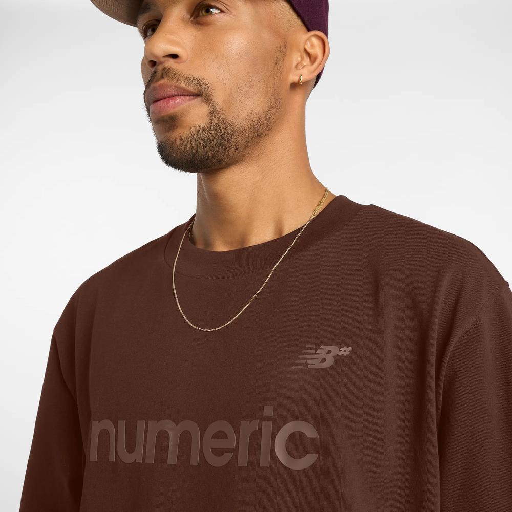 Férfi póló New Balance Numeric MT51955ROK - barna