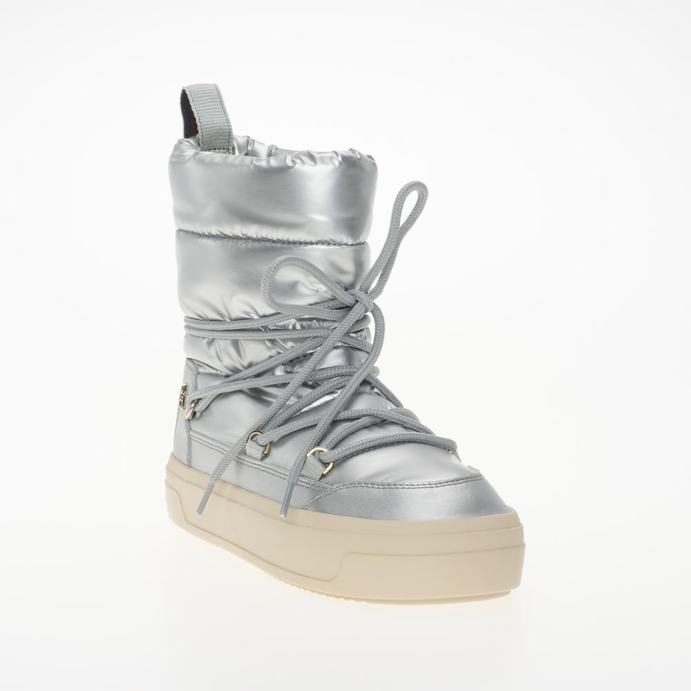 Cipő Tommy Hilfiger Lace-Up Metallic Snowboot FW0FW08442-0IN - ezüst