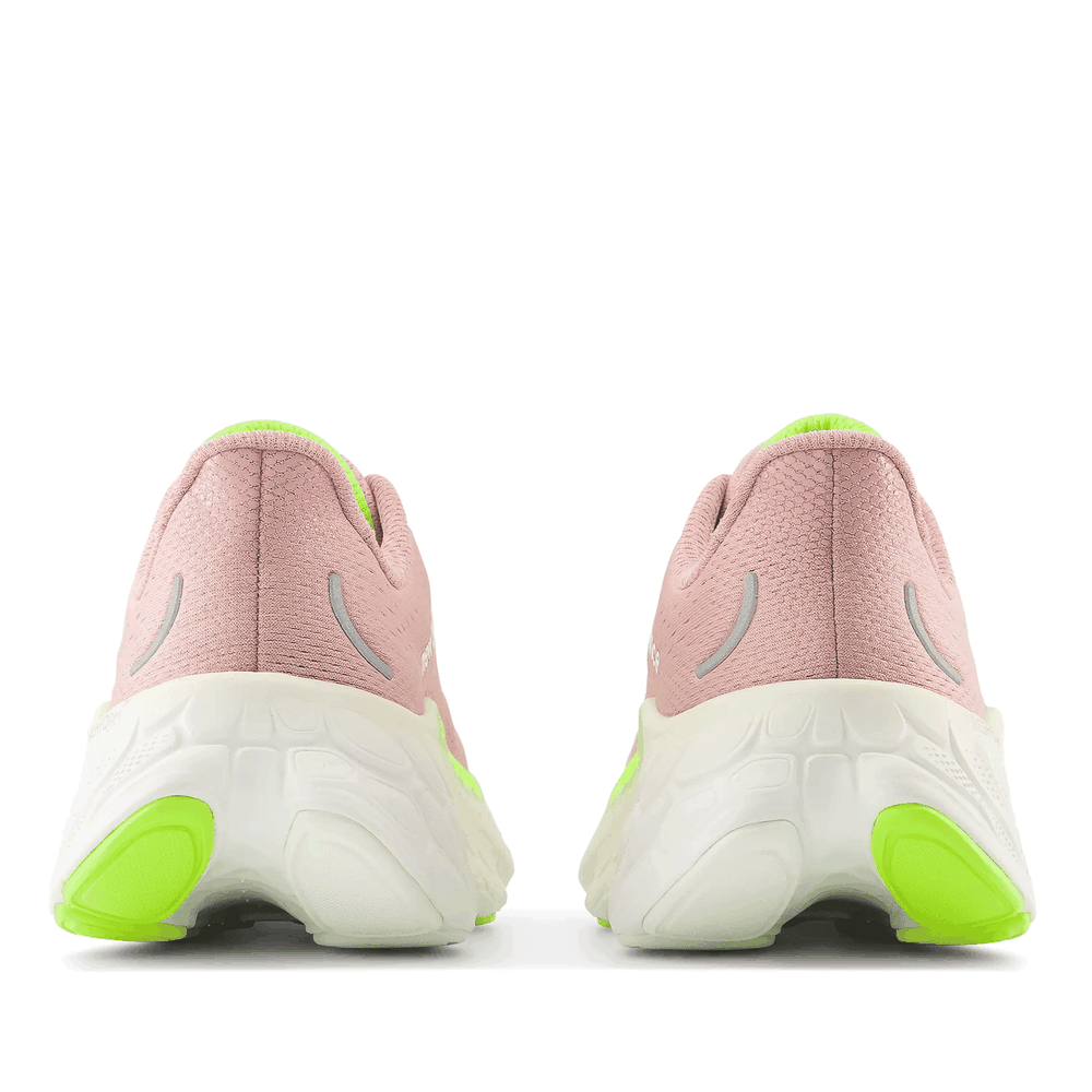Cipő New Balance Fresh Foam More v4 WMORCI4 - rózsaszín