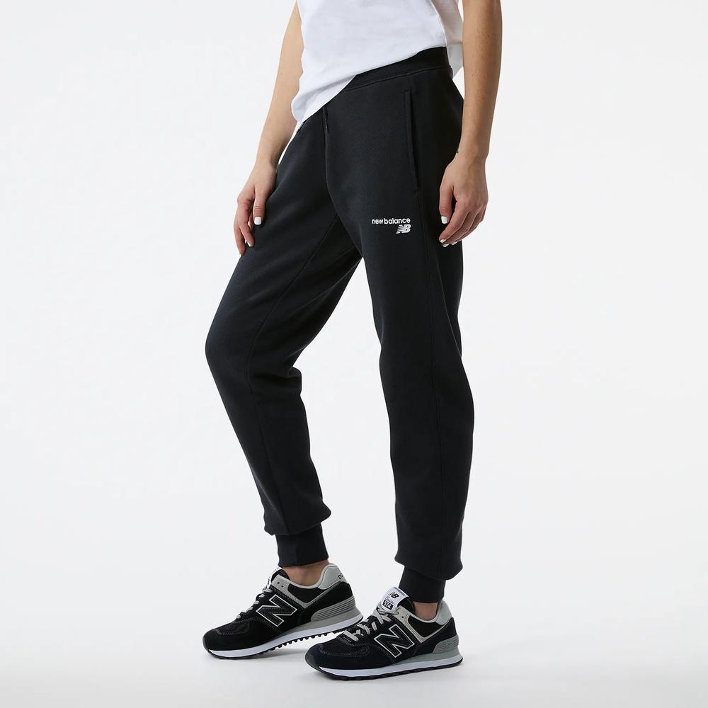 Melegítőnadrág New Balance WP03805BK - fekete