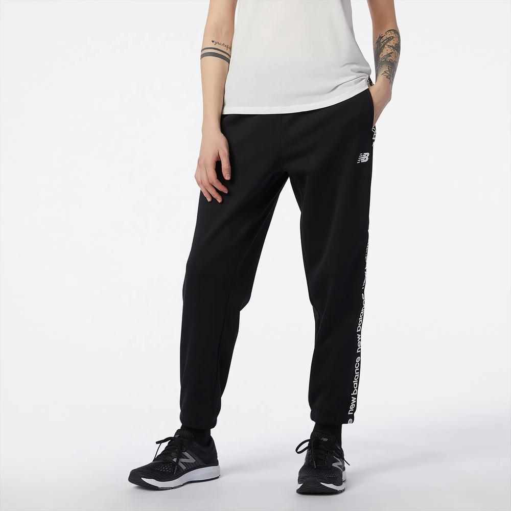 Női nadrág New Balance WP13176BK – fekete