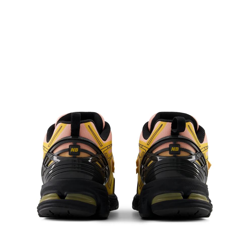 Unisex cipő New Balance U1906596 - narancs