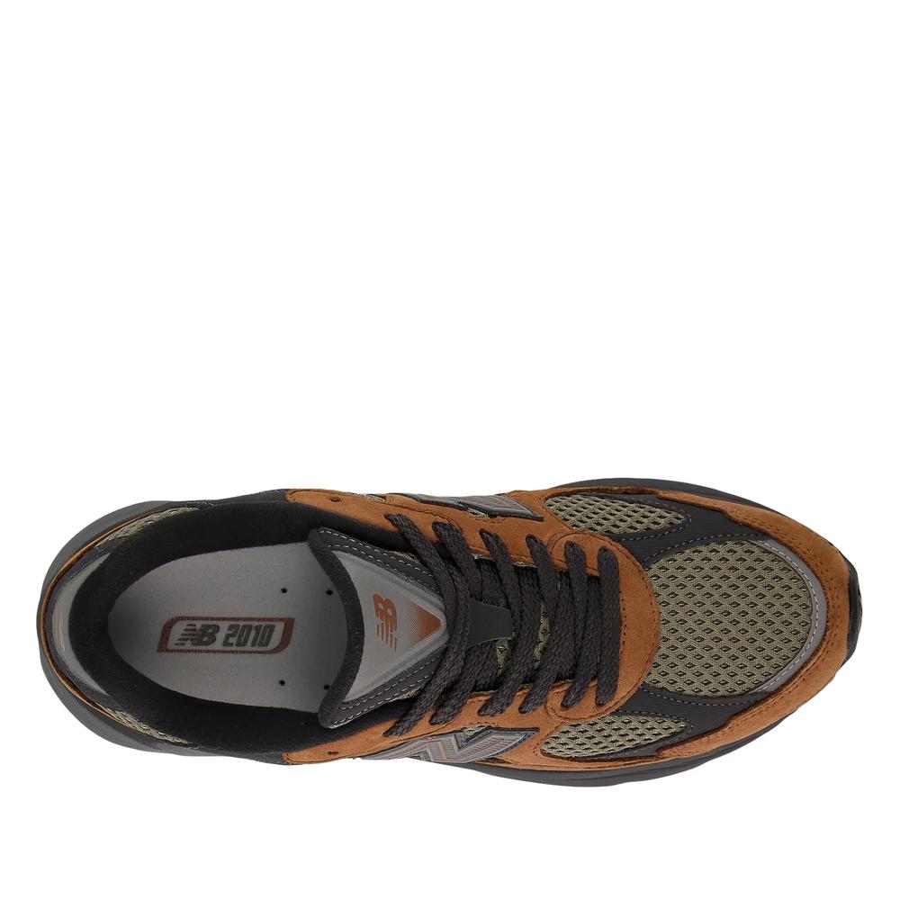 Unisex cipő New Balance U2010ANV - barna