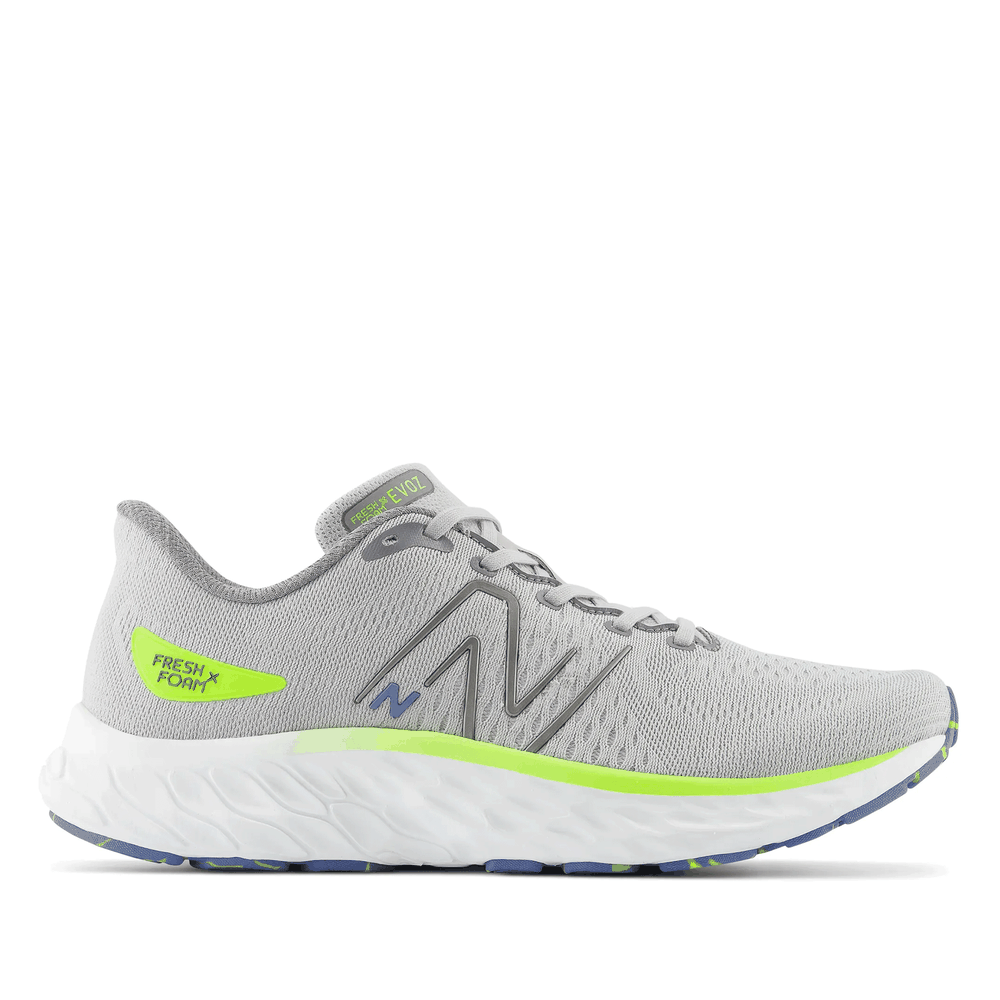 Férfi futócipő New Balance Fresh Foam Evoz v2 MEVOZCY3  – szürke